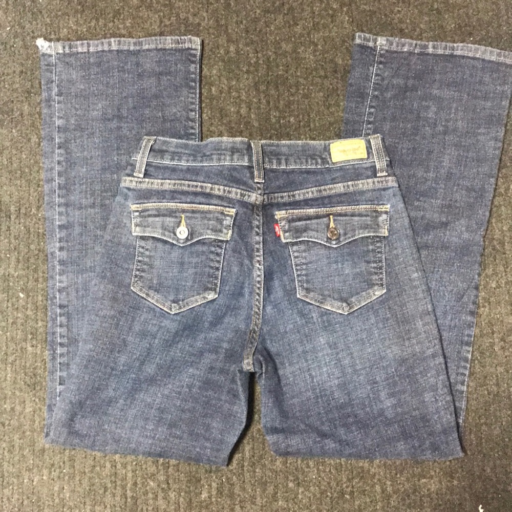 Ladies 512 Perfectly Slimming Bootcut Jeans.